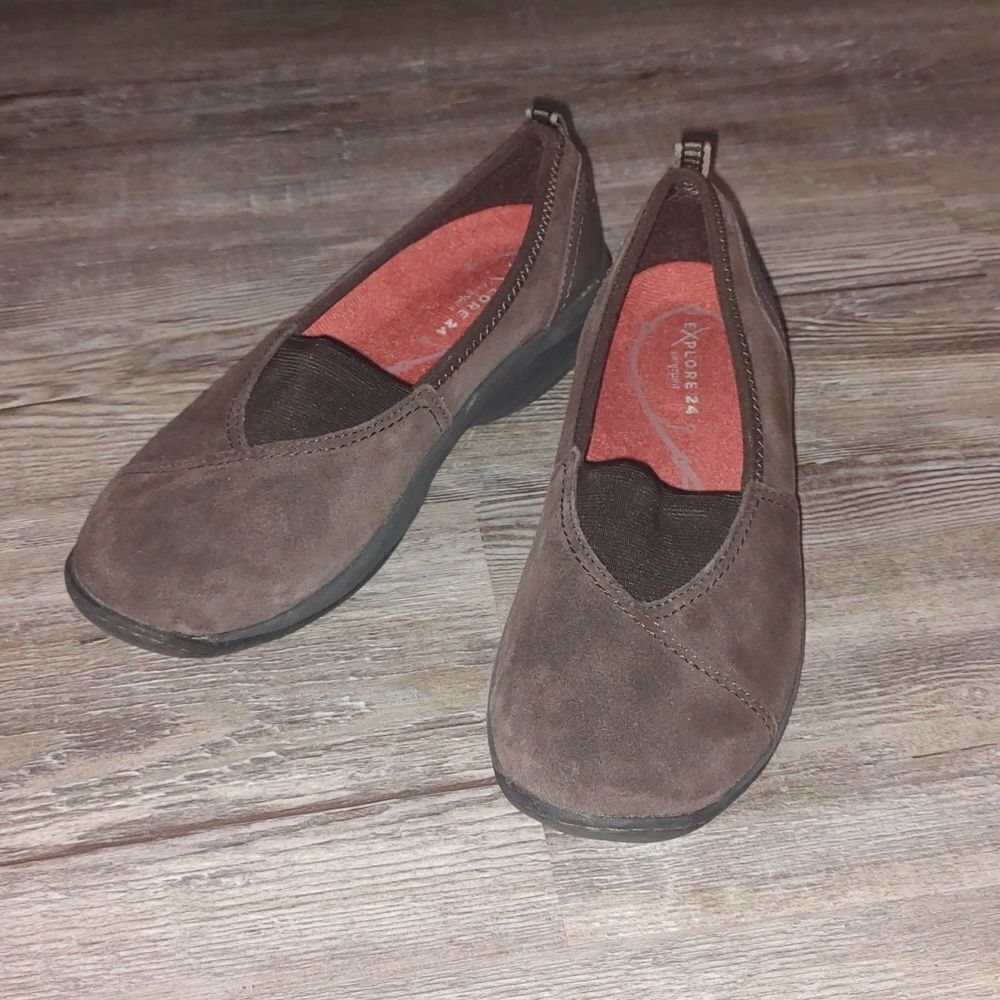 Easy Spirit Explore 24 brown slip on flats loafers Eslynette Sz 6.5